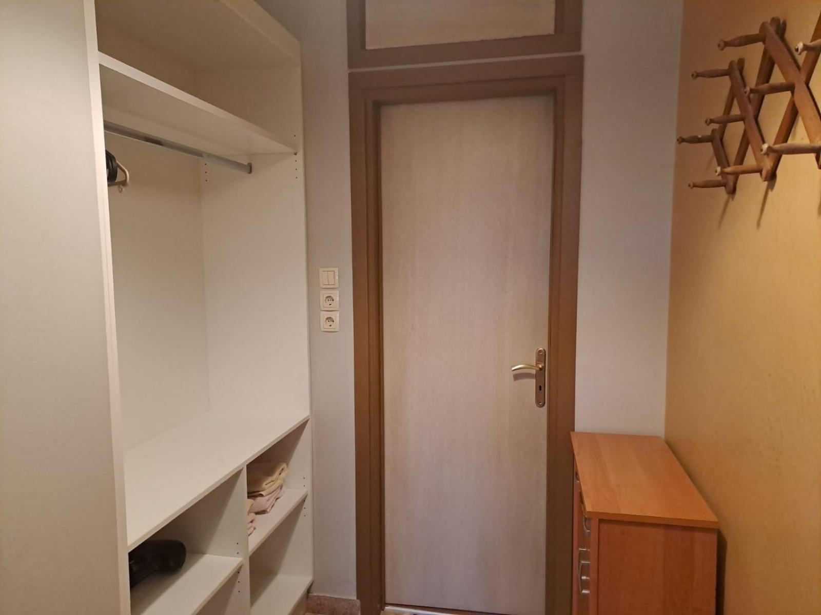 Dimitris Place Near Athens Airport Koropion Bagian luar foto