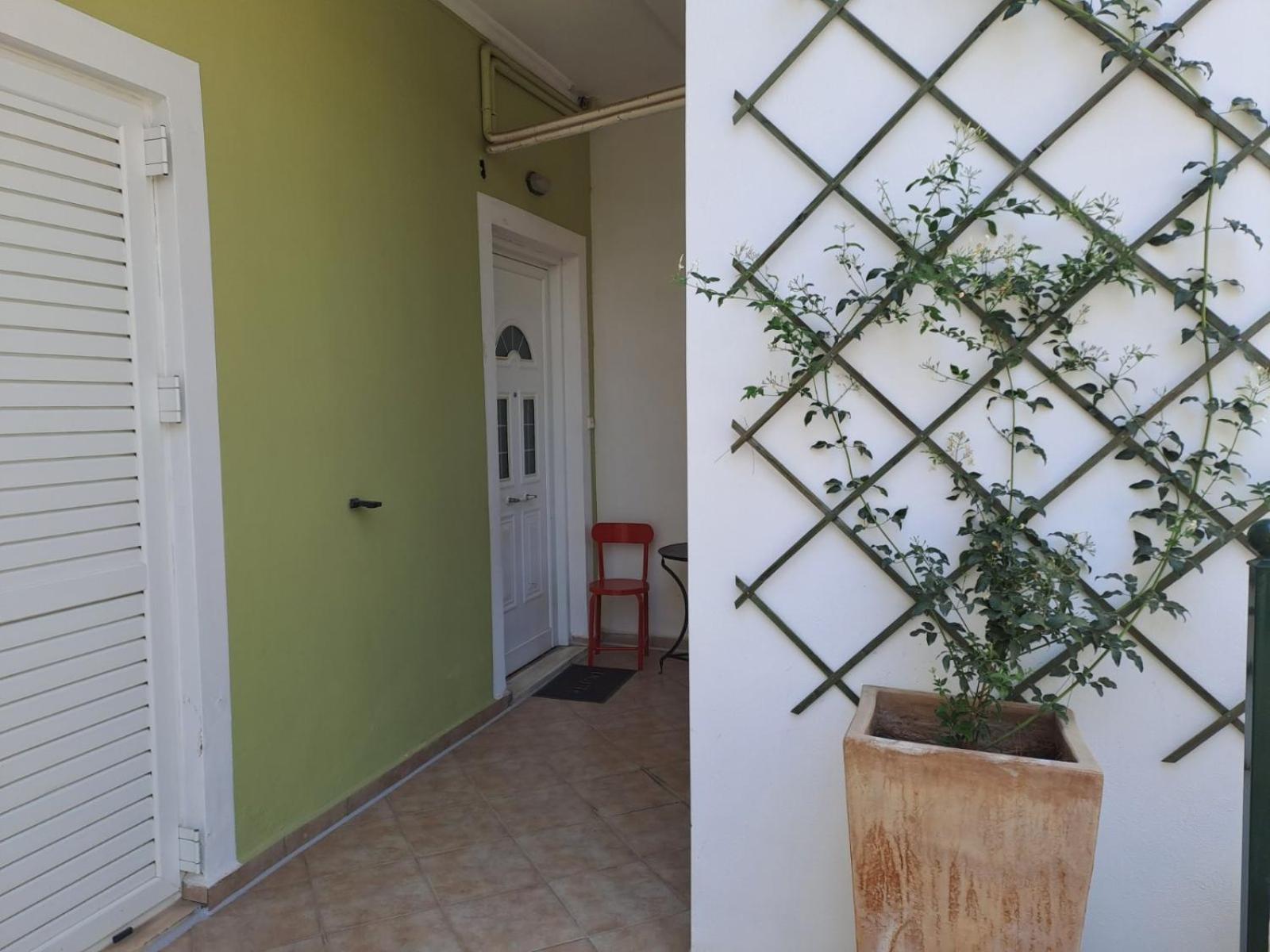 Dimitris Place Near Athens Airport Koropion Bagian luar foto
